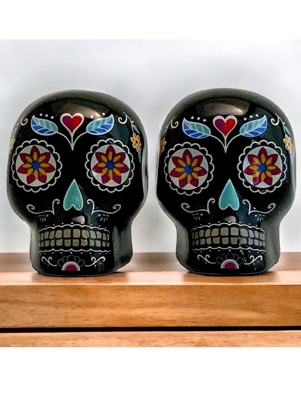 Sugar Skull Salt Pepper Shaker Set Ceramic Day of the Dead Multicolor Black 2 PC